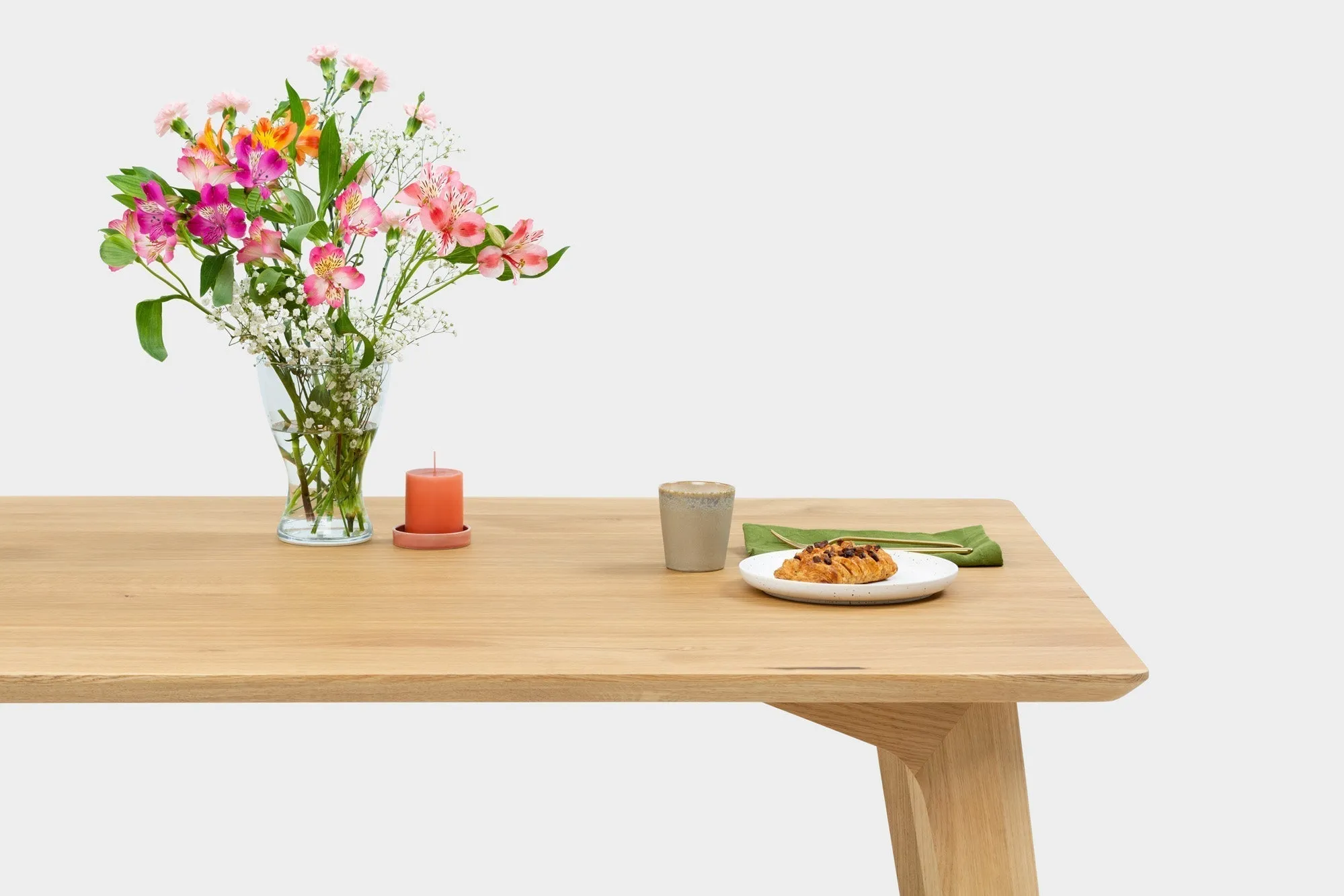 AMBER S | Walnut Dining Bench