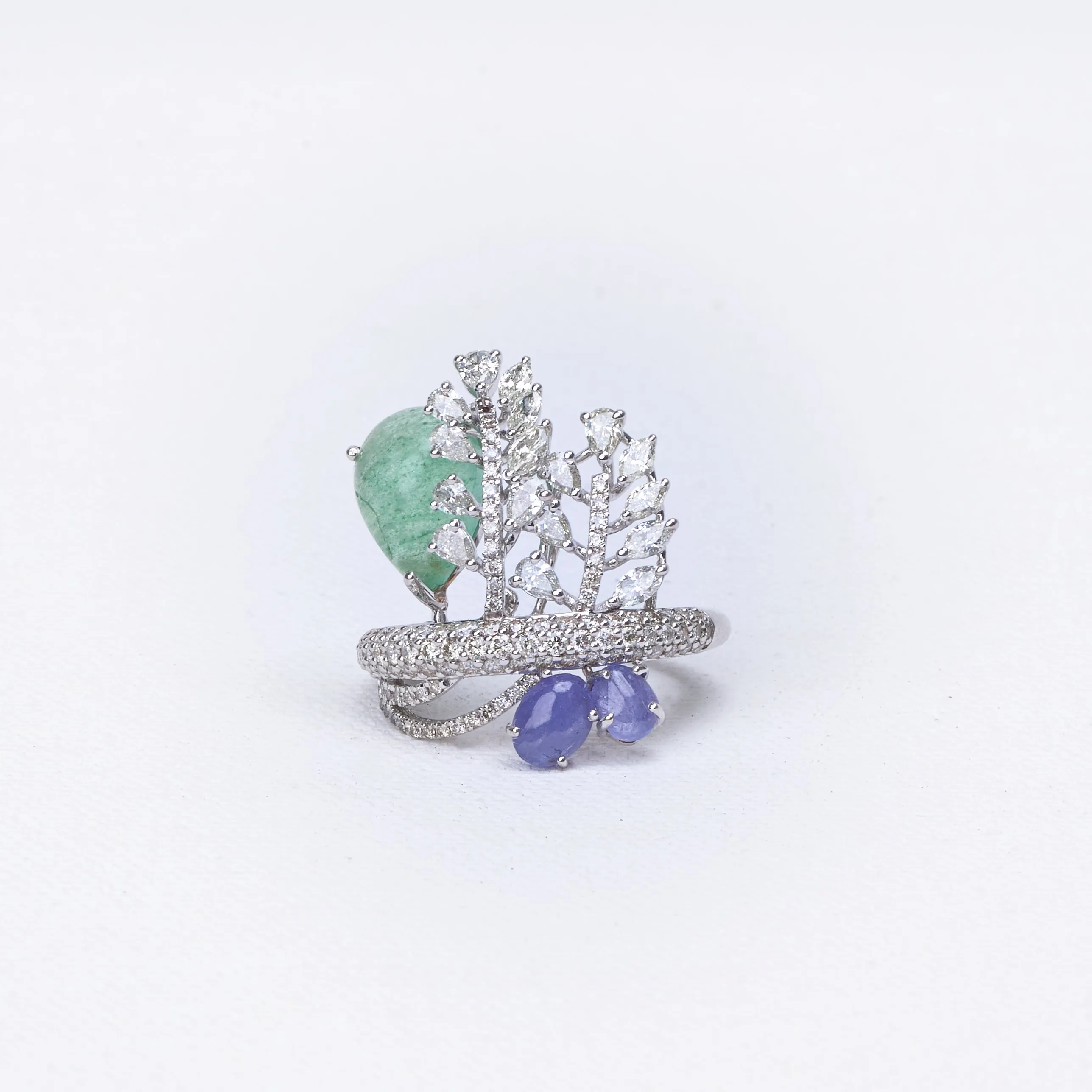 Aquamarine Diamond Leaf Ring | Nature-Inspired Luxury