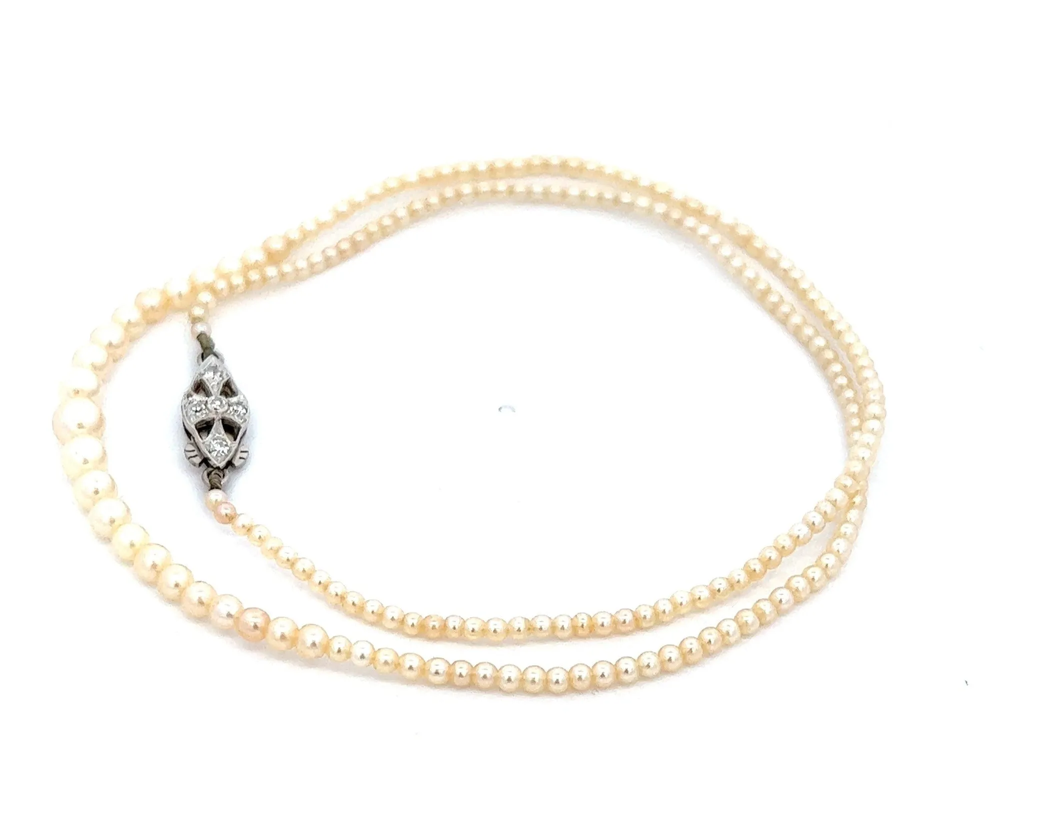 Cultured Pearl Graduated Necklet with 18ct White Gold & Diamond Clasp