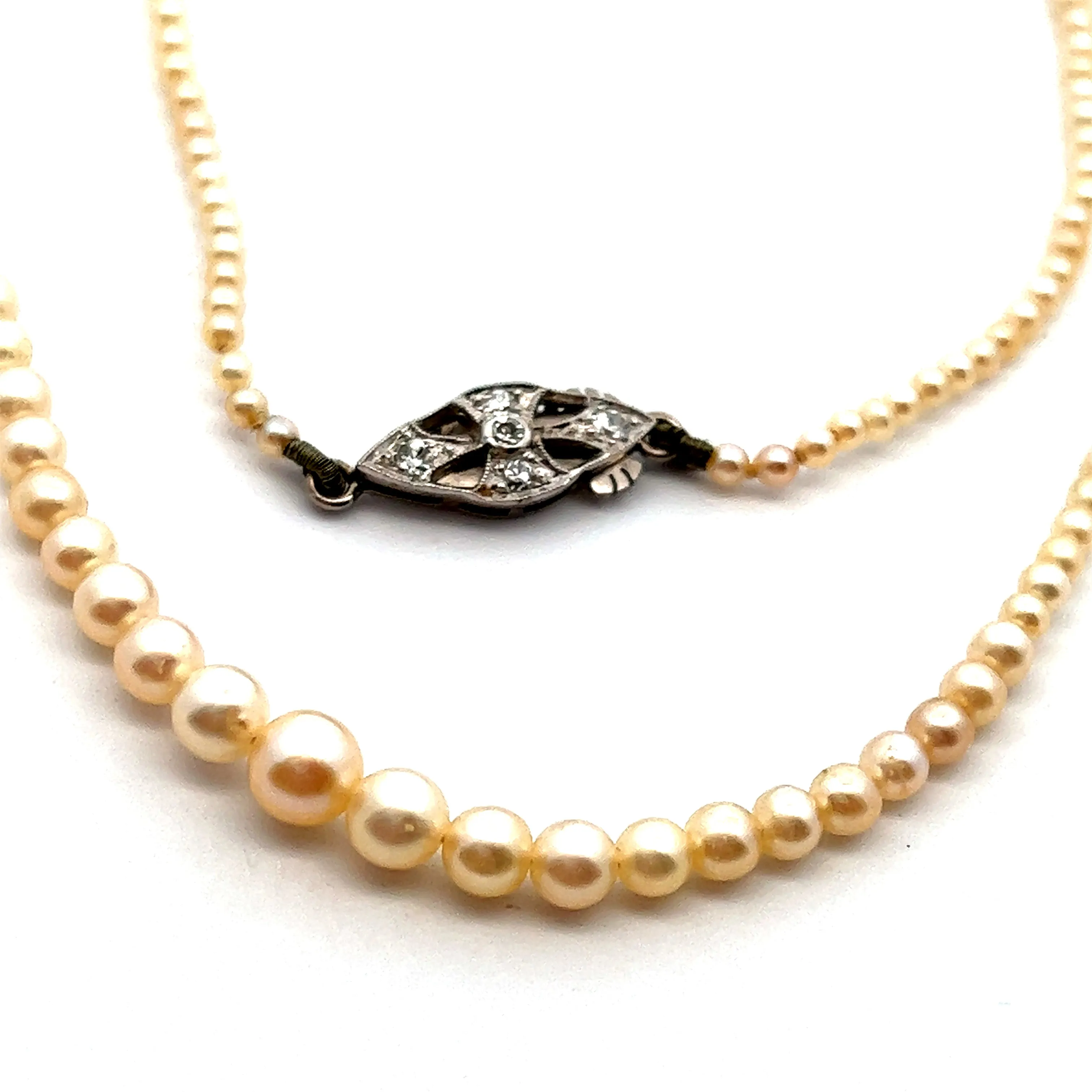 Cultured Pearl Graduated Necklet with 18ct White Gold & Diamond Clasp
