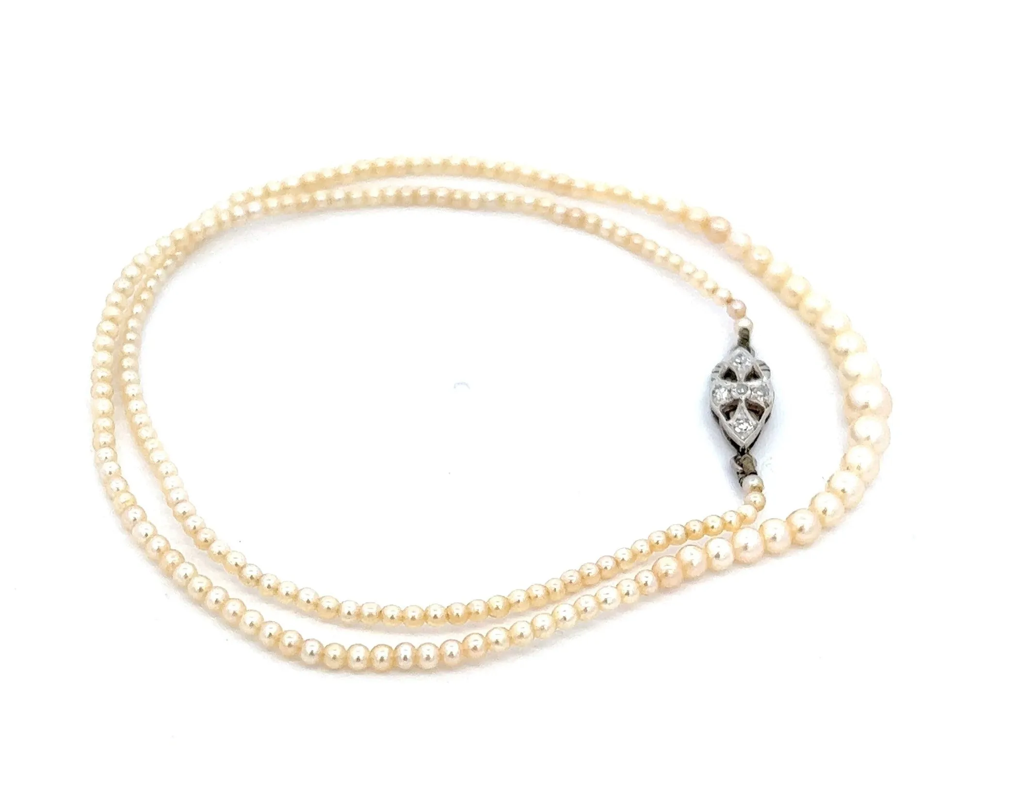 Cultured Pearl Graduated Necklet with 18ct White Gold & Diamond Clasp