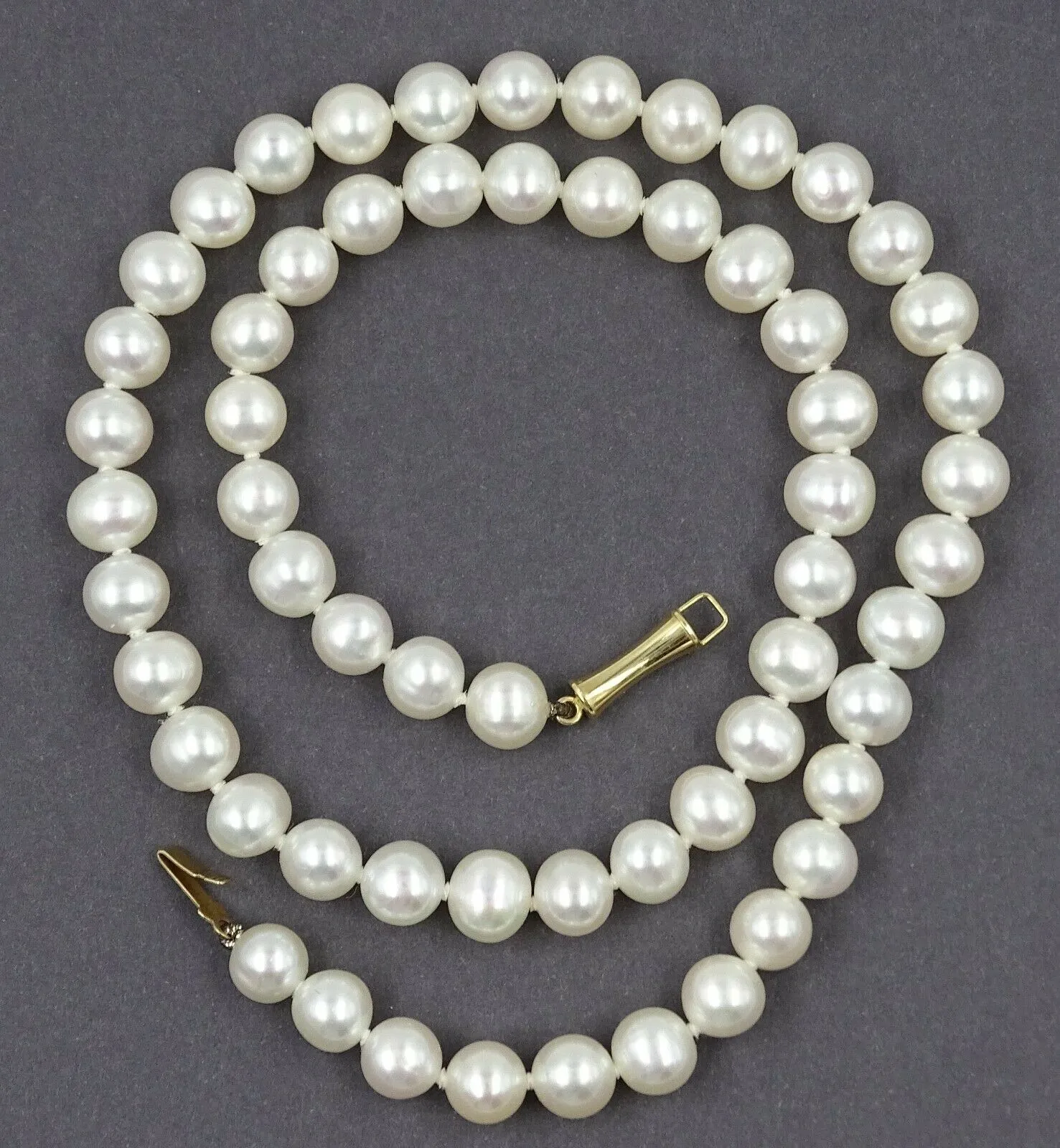 Freshwater Pearl Necklace with 14ct Yellow Gold Clasp