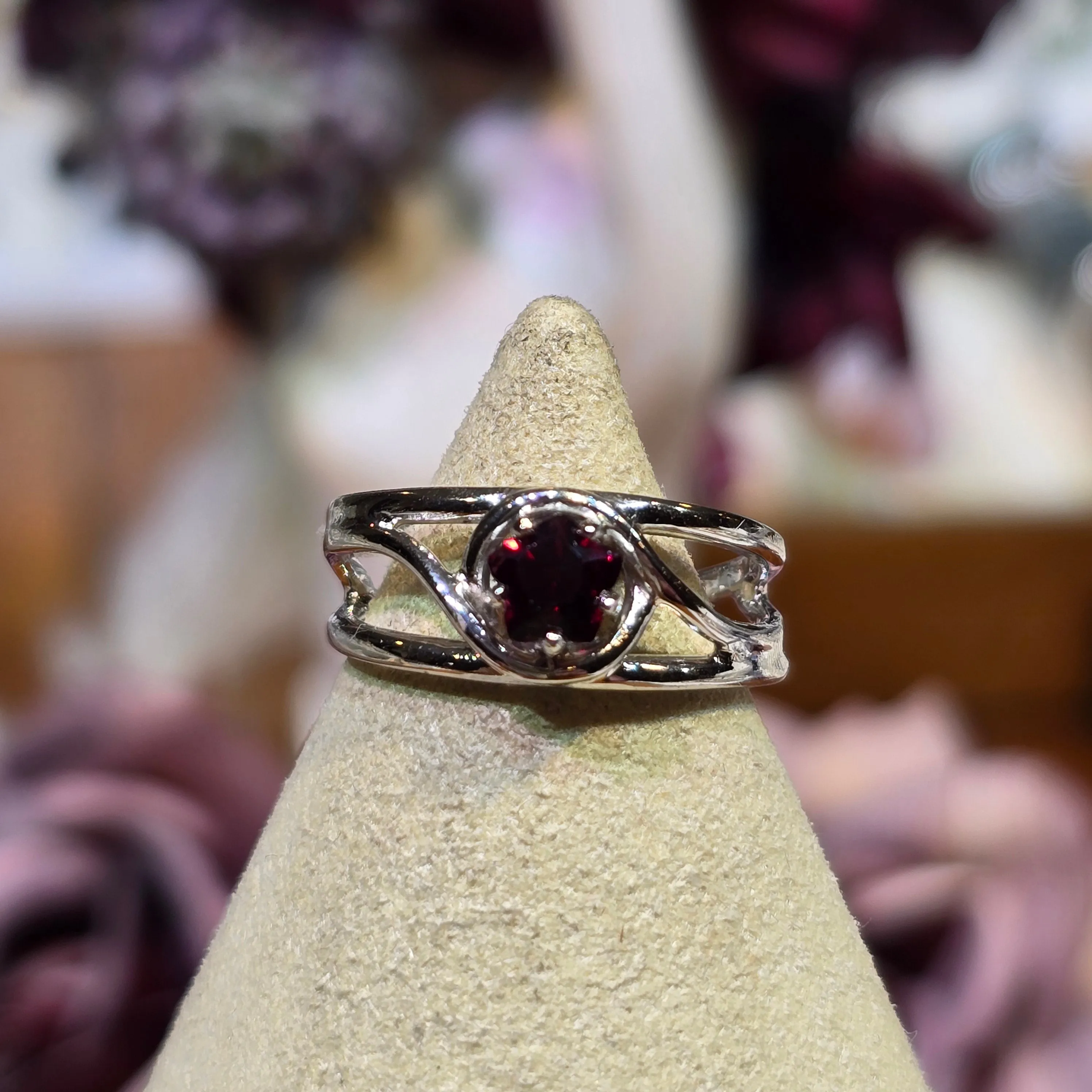 Garnet Star Midi Adjustable Finger Cuff Ring .925 Silver for Abundance, Good Luck and Positivity