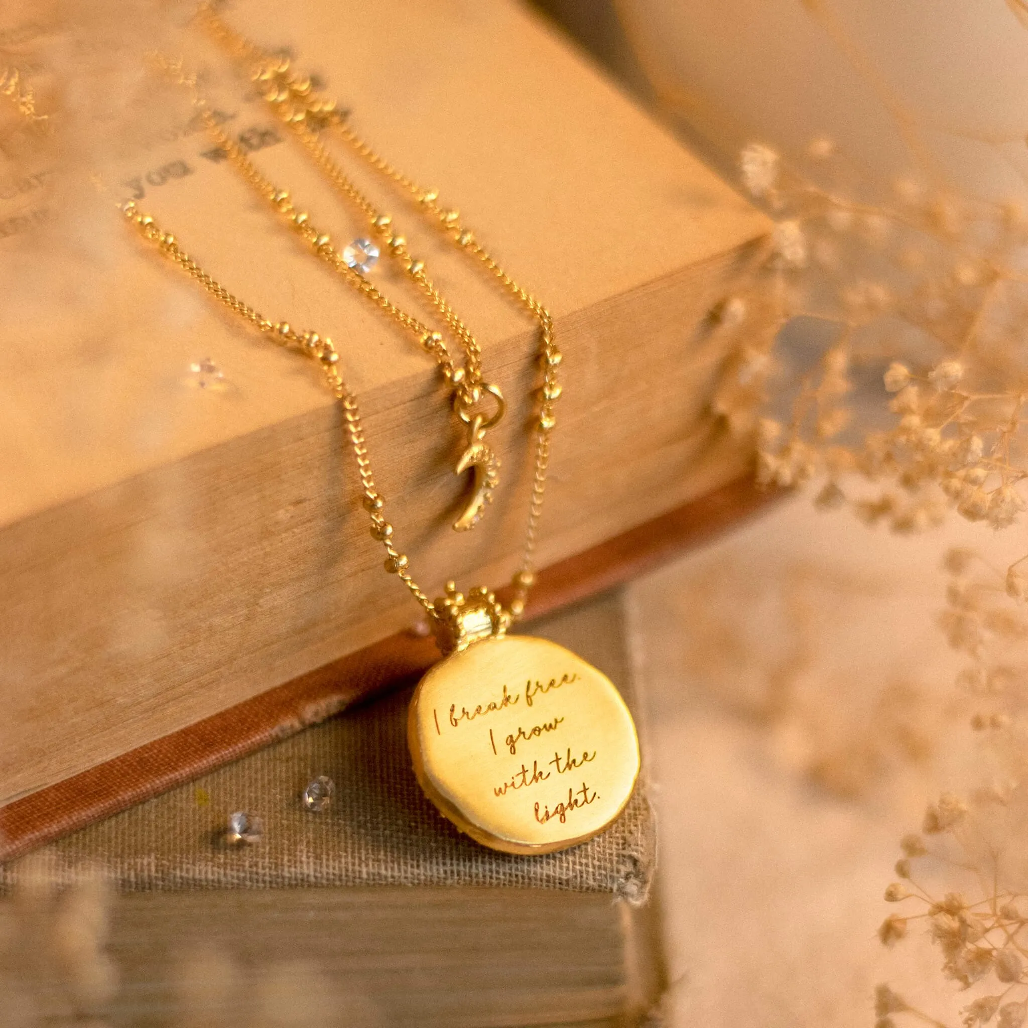 I Grow With The Light • Necklace