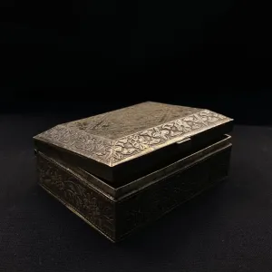 Ornate Dibbi