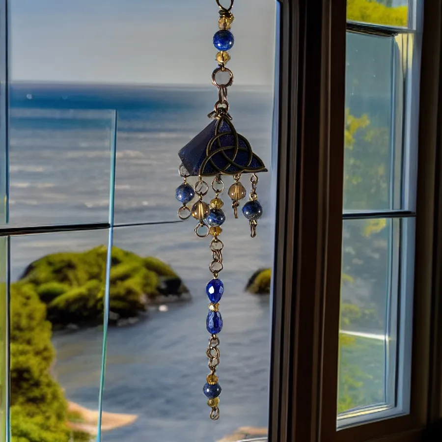 Sun catcher - Triquetra