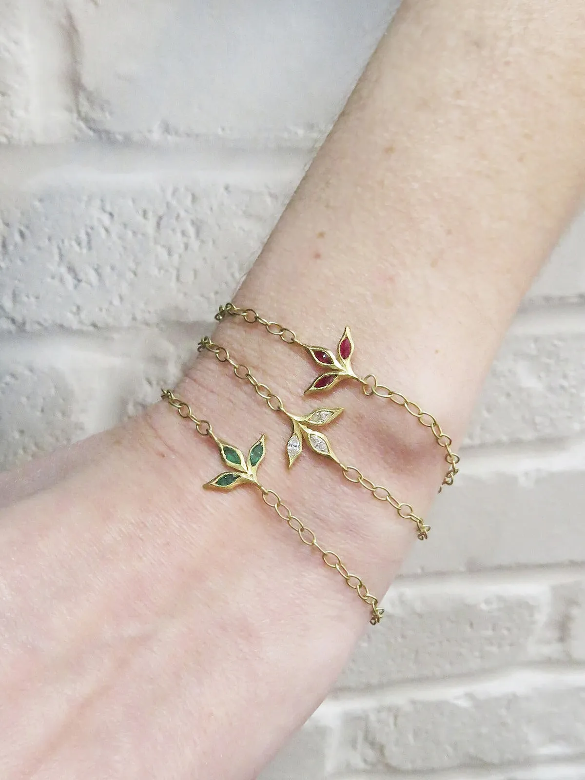 Three Leaf Emerald Yellow Gold Chain Bracelet