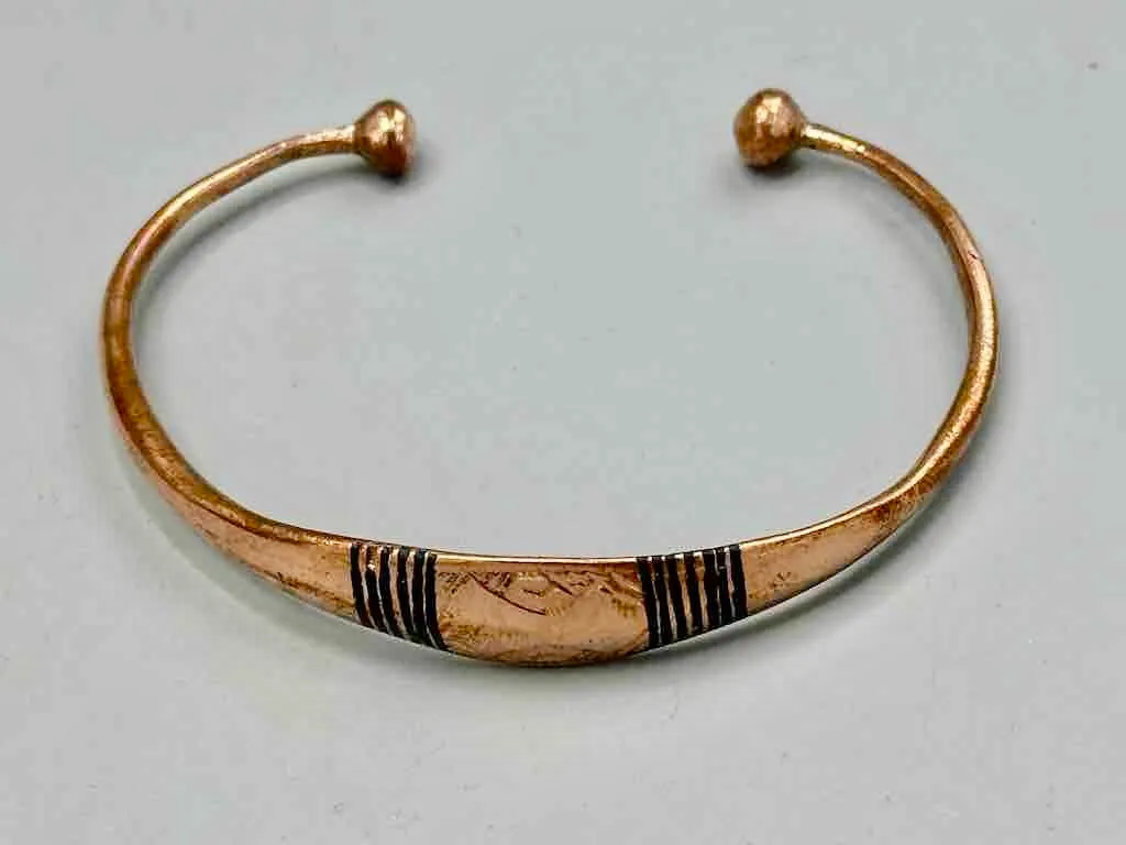 Tuareg Multiple Stripe Inlay Etched Center Flat Copper Bracelet