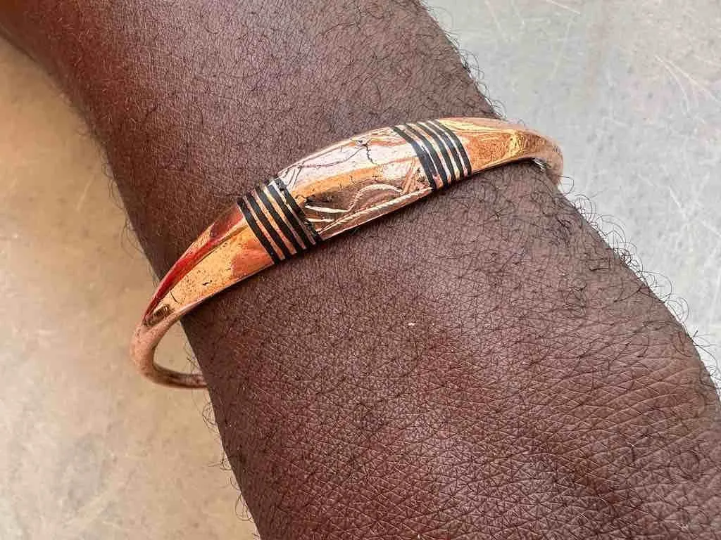 Tuareg Multiple Stripe Inlay Etched Center Flat Copper Bracelet