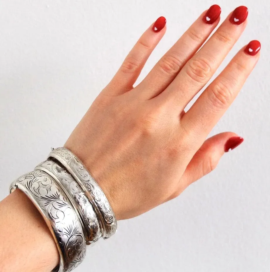 Vintage 1970s Engraved Silver Bangle Bracelet